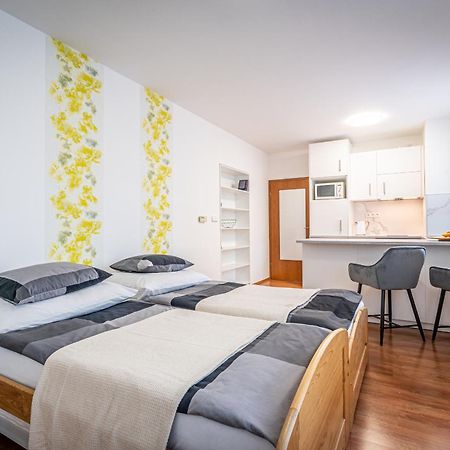 Apartment Komin Екстер'єр фото