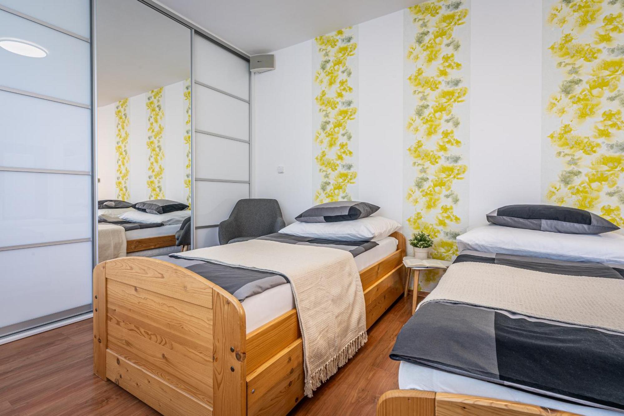 Apartment Komin Екстер'єр фото